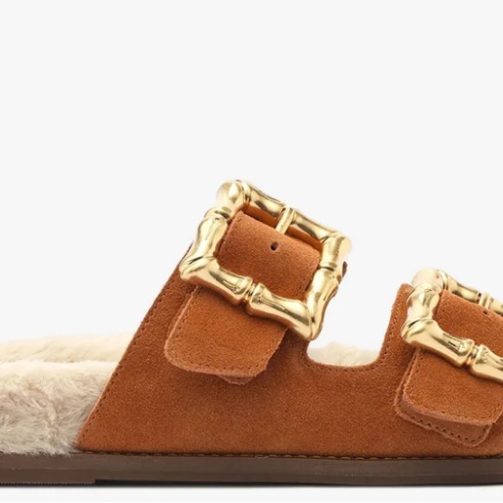 Schutz Enola Weekend Sporty Cow suede sandal size 6
Nwob honey peach